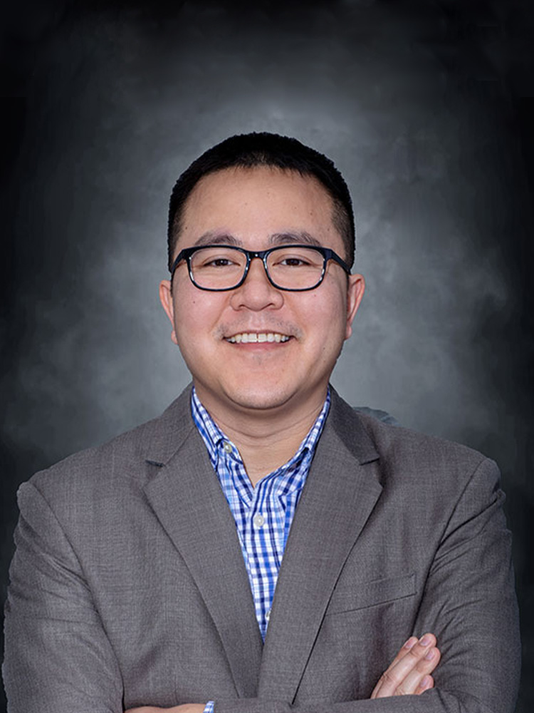 Dr. Peter Nguyen headshot, dentist at South Peek Dental Care